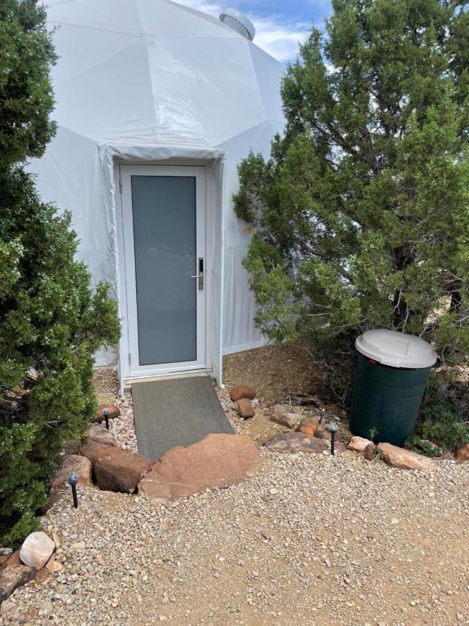 Canyon Rim Domes - A Luxury Glamping Experience!! Monticello Luaran gambar