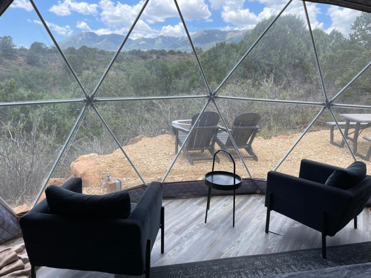 Canyon Rim Domes - A Luxury Glamping Experience!! Monticello Luaran gambar