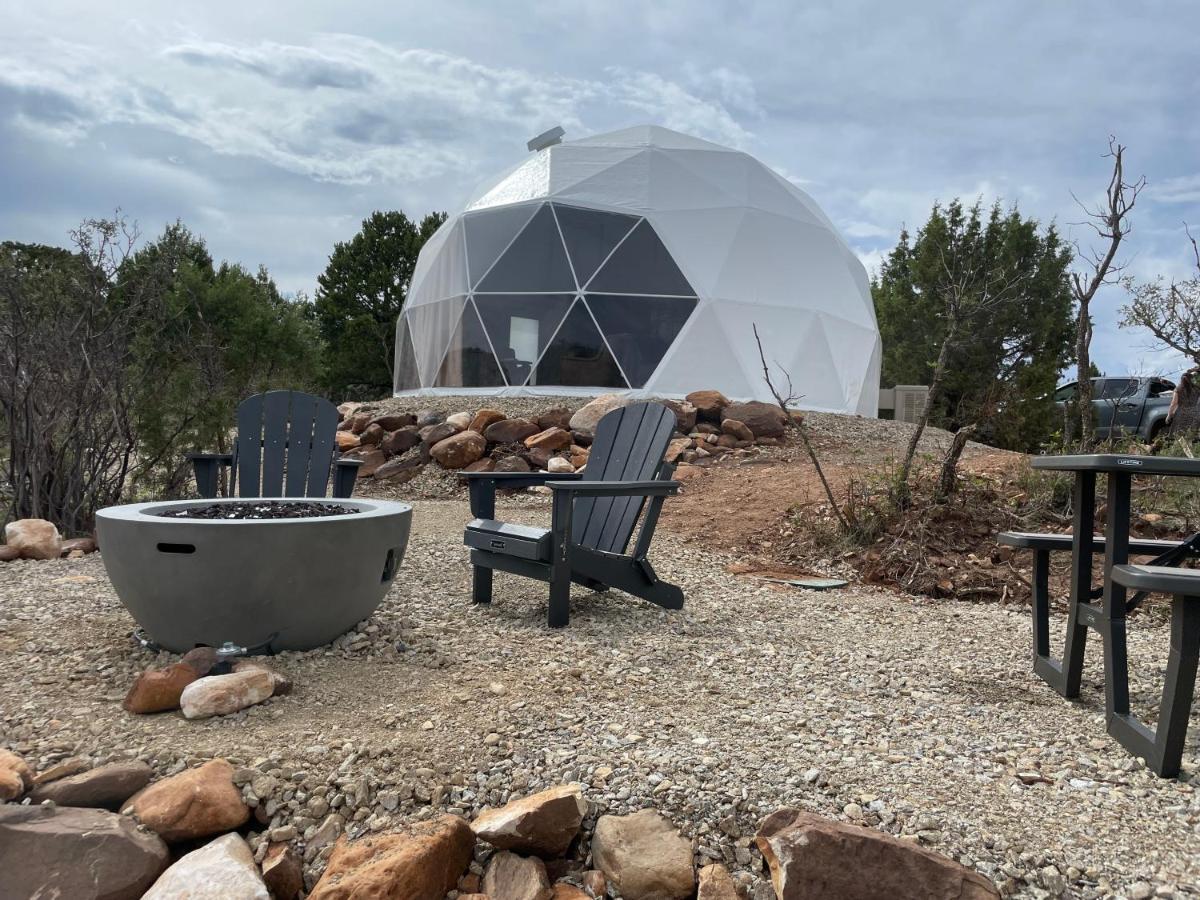 Canyon Rim Domes - A Luxury Glamping Experience!! Monticello Luaran gambar