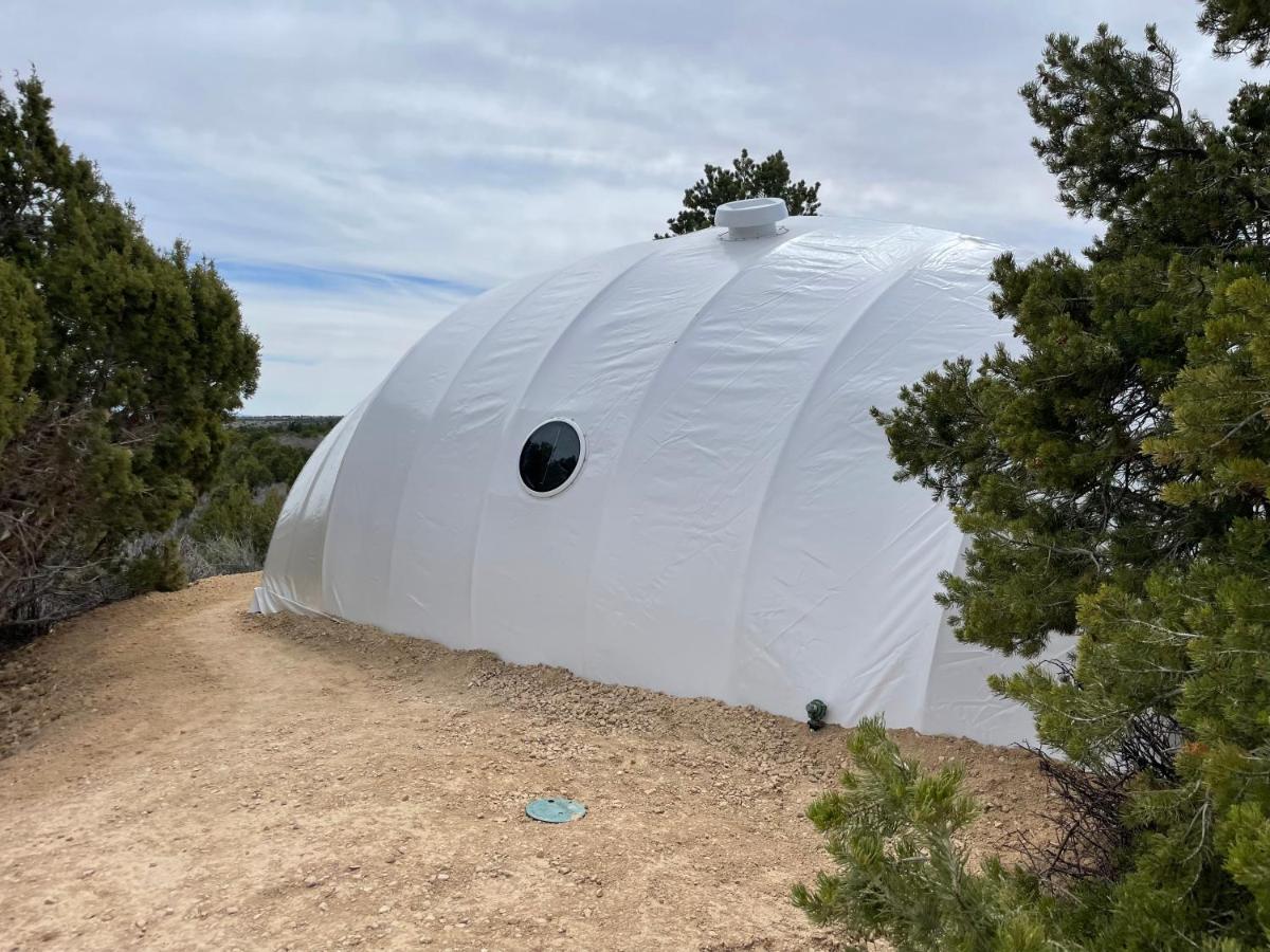 Canyon Rim Domes - A Luxury Glamping Experience!! Monticello Luaran gambar
