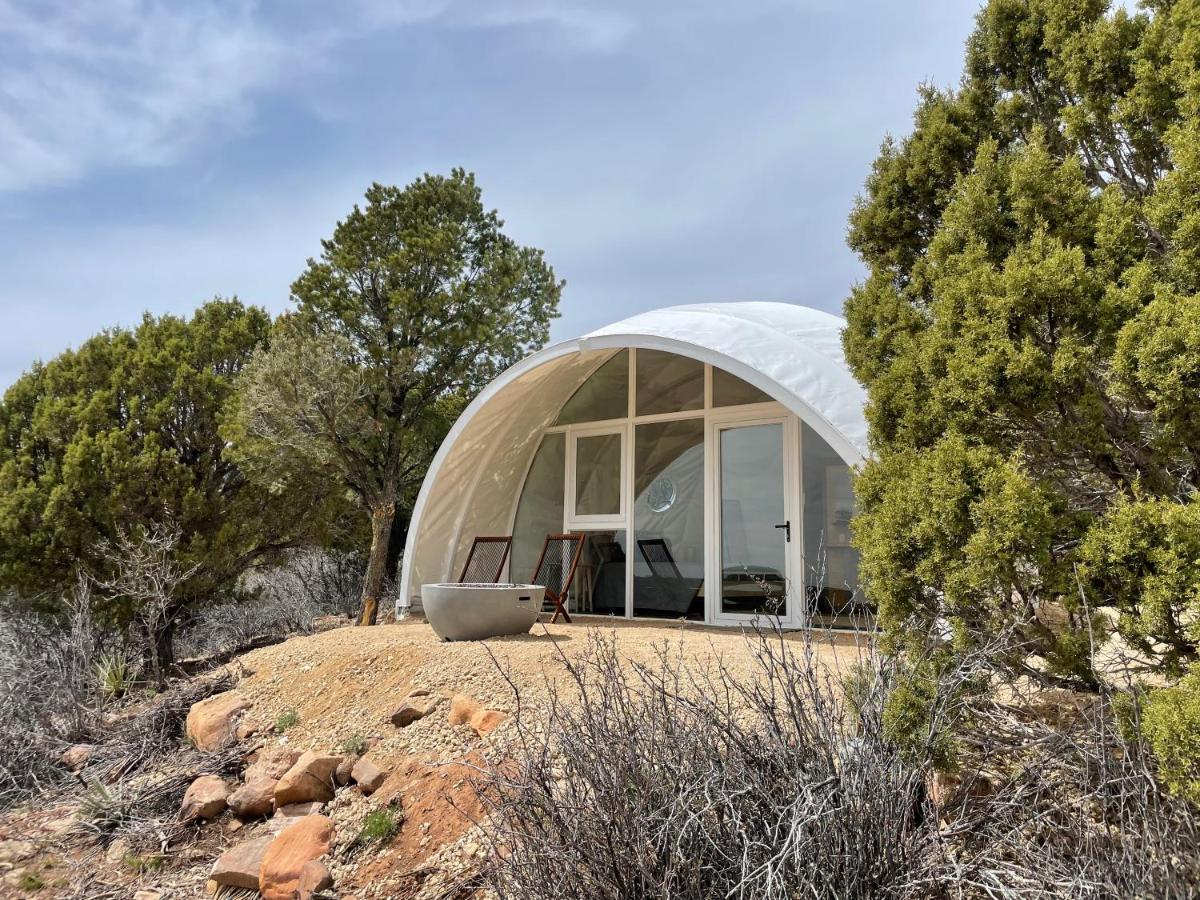 Canyon Rim Domes - A Luxury Glamping Experience!! Monticello Luaran gambar